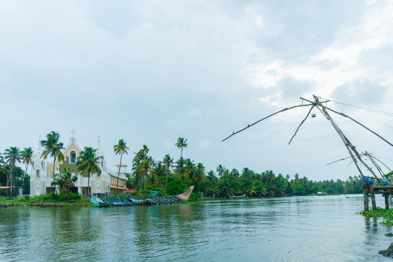 Canalview Private Cottage Azhikkal Ayiram Thengu Panmana Exterior photo