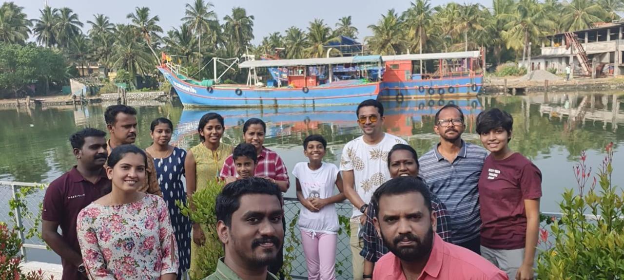 Canalview Private Cottage Azhikkal Ayiram Thengu Panmana Exterior photo